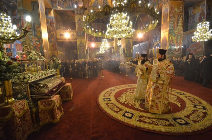 У мощей святителя Григория Паламы