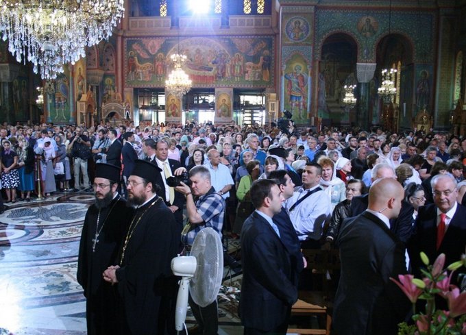 Храм св. Пантелеимона в Афинах Храм св. Пантелеимона в Афинах