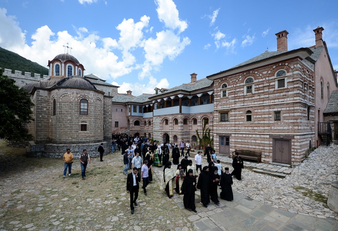 Встреча Патриарха Кирилла в Великой Лавре Афона Встреча Патриарха Кирилла в Великой Лавре Афона