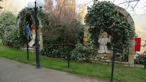 avgustin-i-serafim http://www.solun.gr/images/places/38_DSC00821-2.jpg